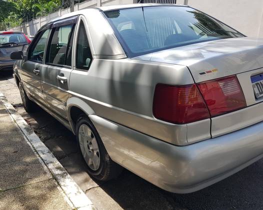VOLKSWAGEN SANTANA 1.8 MI COMFORTLINE 8V GASOLINA 4P MANUAL